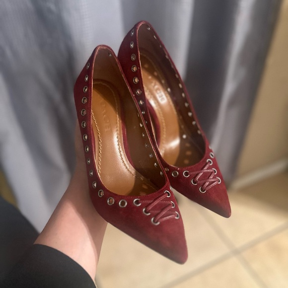 Coach heels - Picture 2 of 2